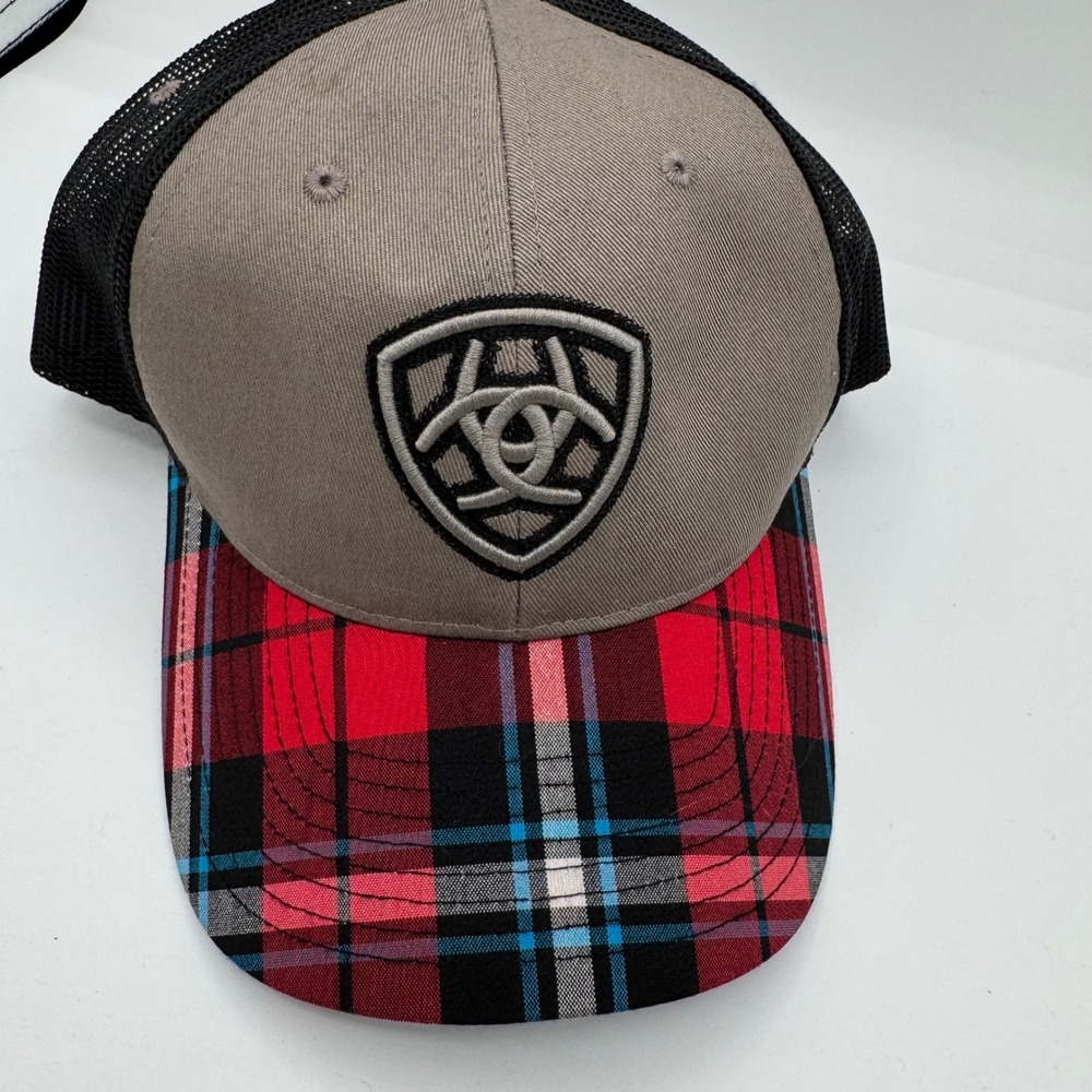 Ariat Mens Trucker Hat Grey Plaid Brim Embroidered Shield Logo Snapback Cap - Picture 2 of 5